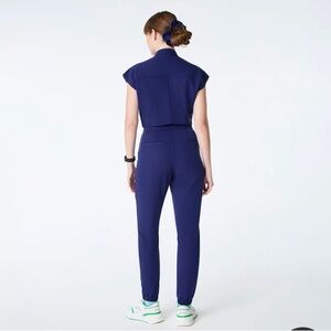 Figs navy blue scrub set NWOT